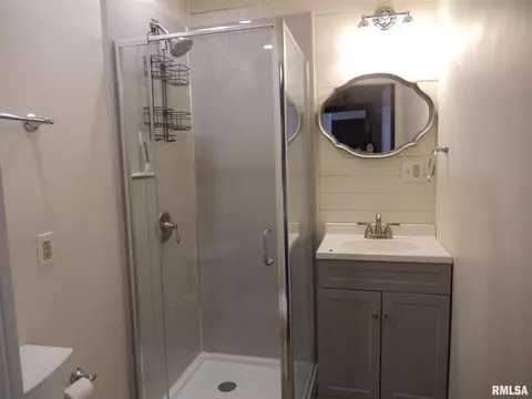 621 E Piper St, Macomb, IL 61455 photo 25