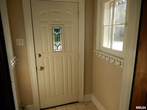 621 E Piper St, Macomb, IL 61455 photo 8