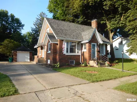 621 E Piper St, Macomb, IL 61455 photo 5