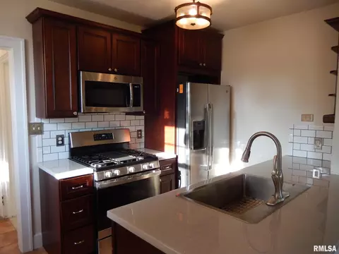 621 E Piper St, Macomb, IL 61455 photo 16