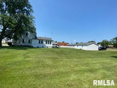 541 E Chestnut St, Canton, IL 61520 photo 44