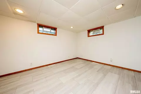 705 Spring St, Washington, IL 61571 photo 28