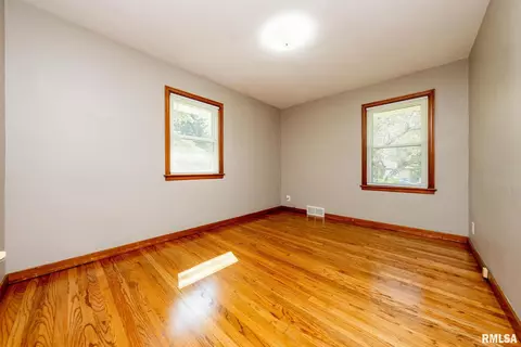 705 Spring St, Washington, IL 61571 photo 25