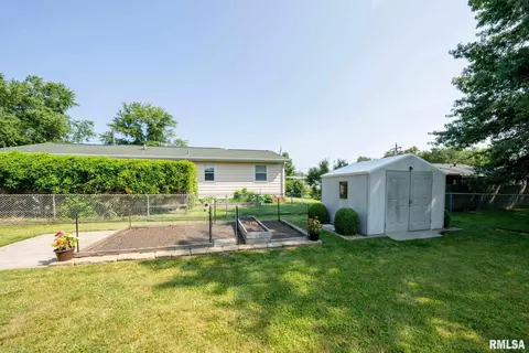 705 Spring St, Washington, IL 61571 photo 41