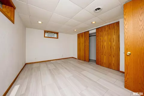 705 Spring St, Washington, IL 61571 photo 27