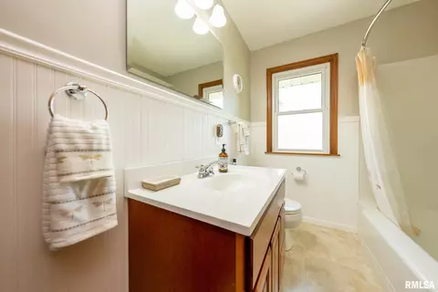 705 Spring St, Washington, IL 61571 photo 17