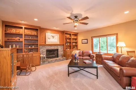 1120 W Bennett Ct, Dunlap, IL 61525 photo 15