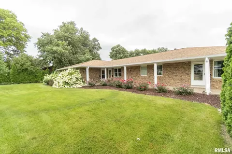 208 S 4th St, Dunlap, IL 61525 photo 2