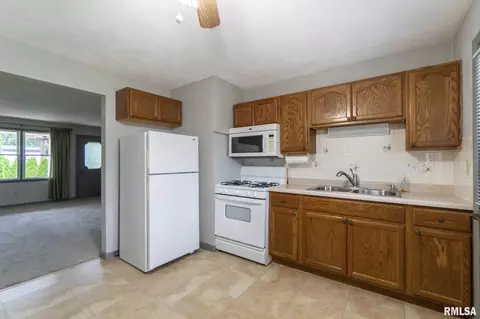 208 S 4th St, Dunlap, IL 61525 photo 20