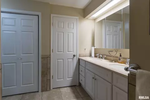 208 S 4th St, Dunlap, IL 61525 photo 9