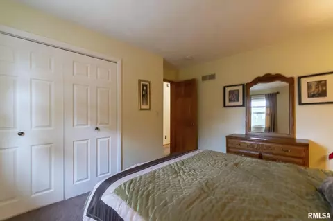 208 S 4th St, Dunlap, IL 61525 photo 8