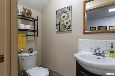 208 S 4th St, Dunlap, IL 61525 photo 13