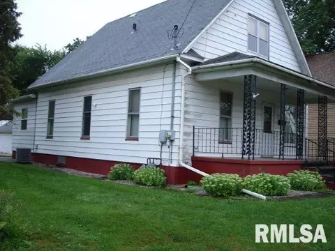 852 Elm St, Canton, IL 61520 photo 2