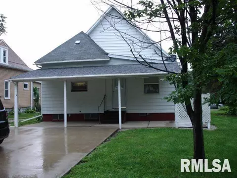 852 Elm St, Canton, IL 61520 photo 3