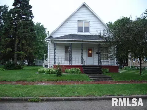 852 Elm St, Canton, IL 61520 photo 1