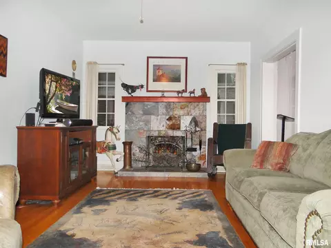 622 Beverly Ave, Macomb, IL 61455 photo 4