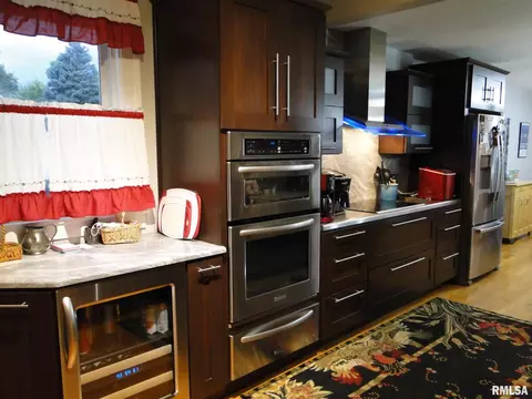 622 Beverly Ave, Macomb, IL 61455 photo 9