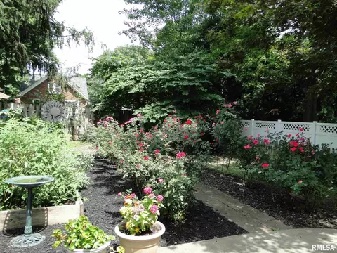 622 Beverly Ave, Macomb, IL 61455 photo 23