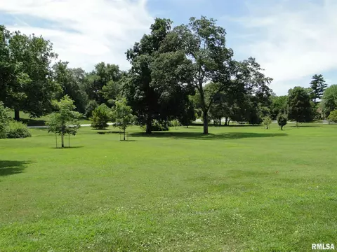 622 Beverly Ave, Macomb, IL 61455 photo 27