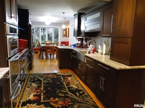 622 Beverly Ave, Macomb, IL 61455 photo 6