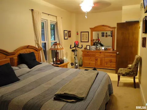 622 Beverly Ave, Macomb, IL 61455 photo 16