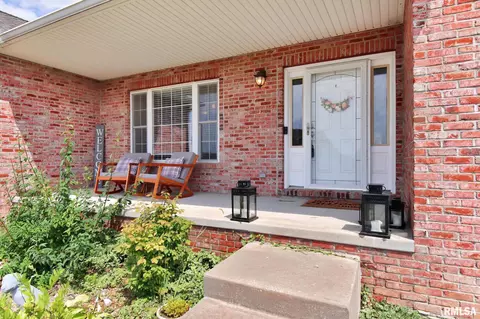 302 Westminster Rd, Germantown Hills, IL 61548 photo 4