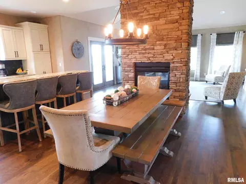 4025 Pointe Dr, Mapleton, IL 61547 photo 14