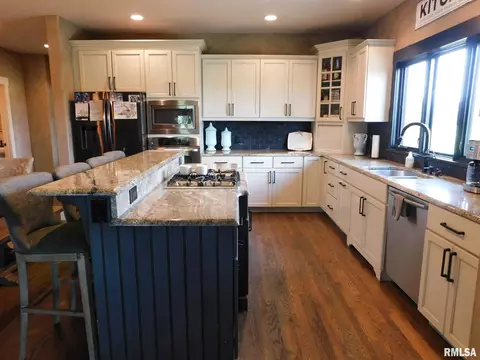 4025 Pointe Dr, Mapleton, IL 61547 photo 8