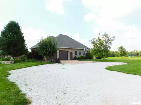 4025 Pointe Dr, Mapleton, IL 61547 photo 3