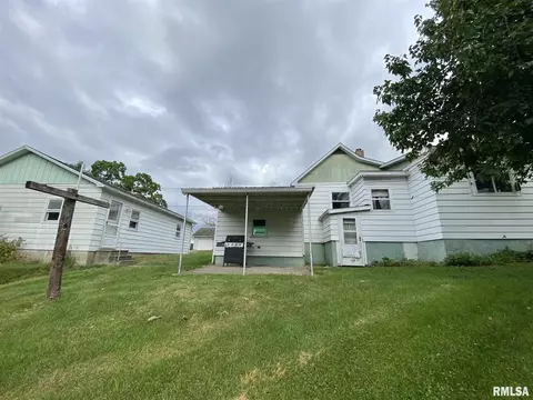 304 N Central Ave, Saint David, IL 61563 photo 9
