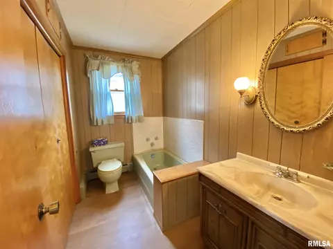304 N Central Ave, Saint David, IL 61563 photo 25