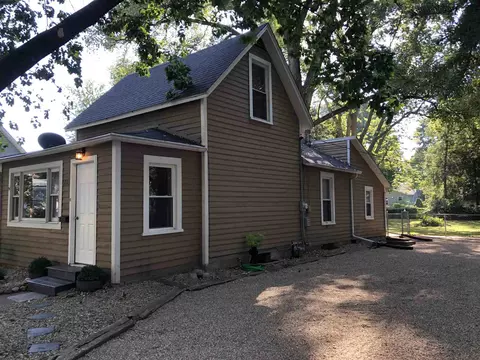 211 S High St, Lacon, IL 61540 photo 32
