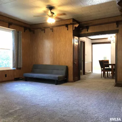 211 S High St, Lacon, IL 61540 photo 2