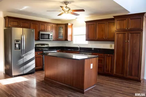 1902 Eastview Cir, Eureka, IL 61530 photo 6