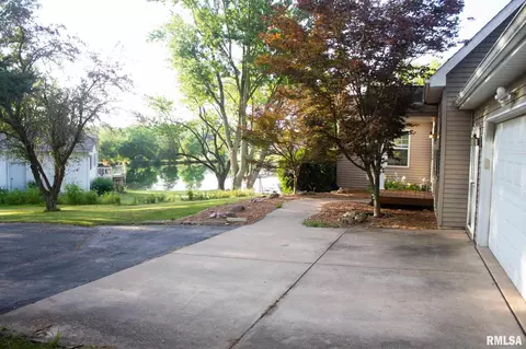 1902 Eastview Cir, Eureka, IL 61530 photo 45