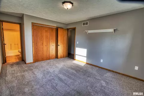 2114 Mitchell Dr, Eureka, IL 61530 photo 11