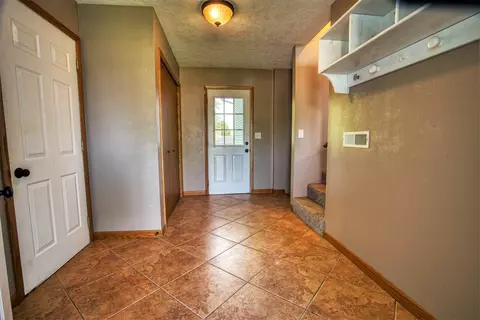 2114 Mitchell Dr, Eureka, IL 61530 photo 4
