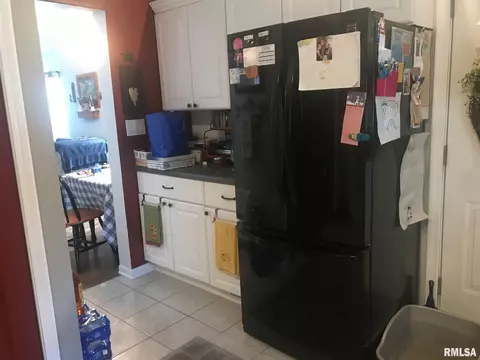 932 E Ash St, Macomb, IL 61455 photo 9