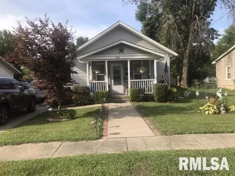 932 E Ash St, Macomb, IL 61455 photo 1