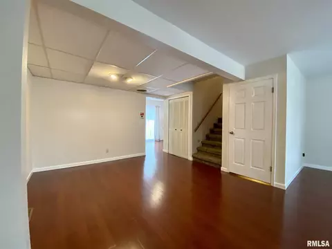 100 Carriage Hl, Macomb, IL 61455 photo 6
