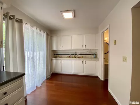 100 Carriage Hl, Macomb, IL 61455 photo 13