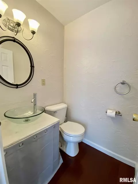 100 Carriage Hl, Macomb, IL 61455 photo 14