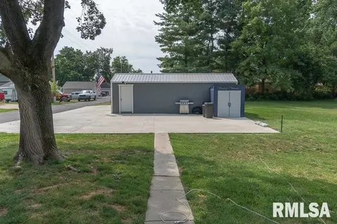 405 W Broad St, Roanoke, IL 61561 photo 18