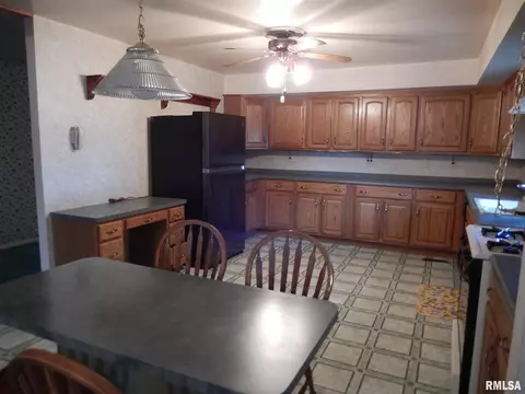 1501 S Candy Ln, Macomb, IL 61455 photo 9