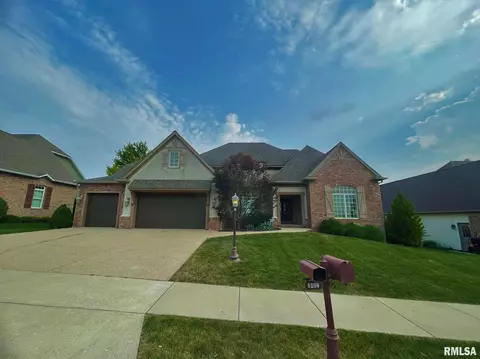 2402 W Augusta Dr, Dunlap, IL 61525 photo 1