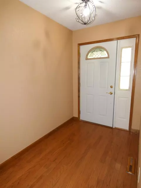 9525 W Guinivere Dr, Mapleton, IL 61547 photo 3