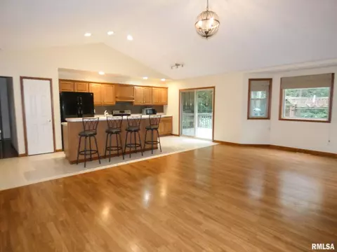 9525 W Guinivere Dr, Mapleton, IL 61547 photo 6