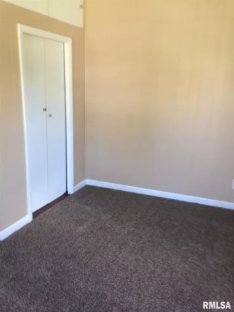 1345 E Carroll St, Macomb, IL 61455 photo 13
