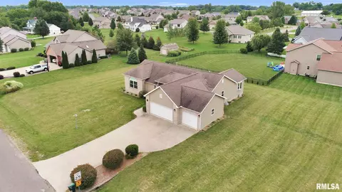 104 Windsor Dr, Germantown Hills, IL 61548 photo 6