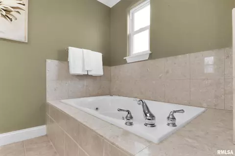 104 Windsor Dr, Germantown Hills, IL 61548 photo 27
